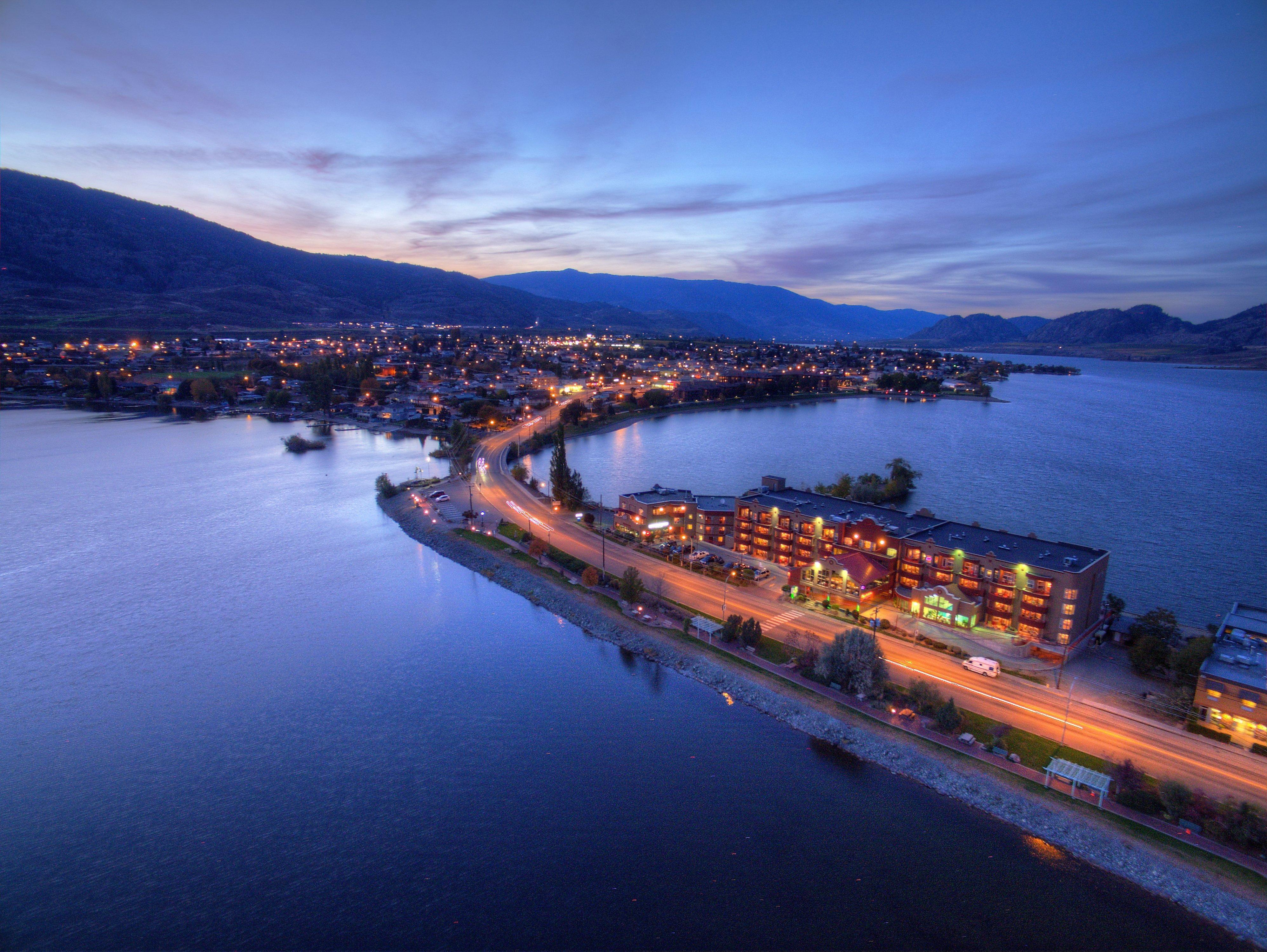 Holiday Inn Hotel & Suites Osoyoos By Ihg Εξωτερικό φωτογραφία