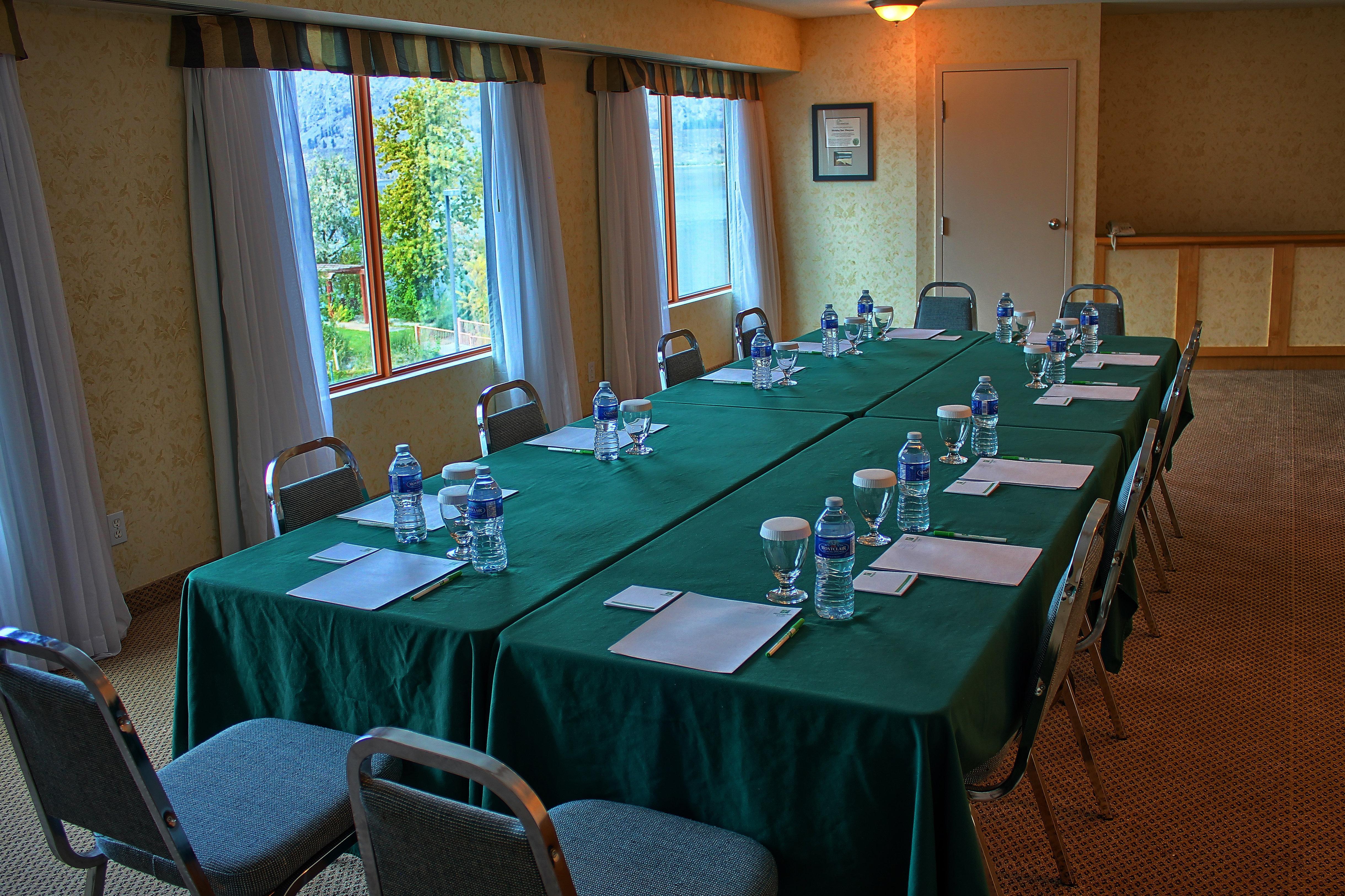 Holiday Inn Hotel & Suites Osoyoos By Ihg Εξωτερικό φωτογραφία