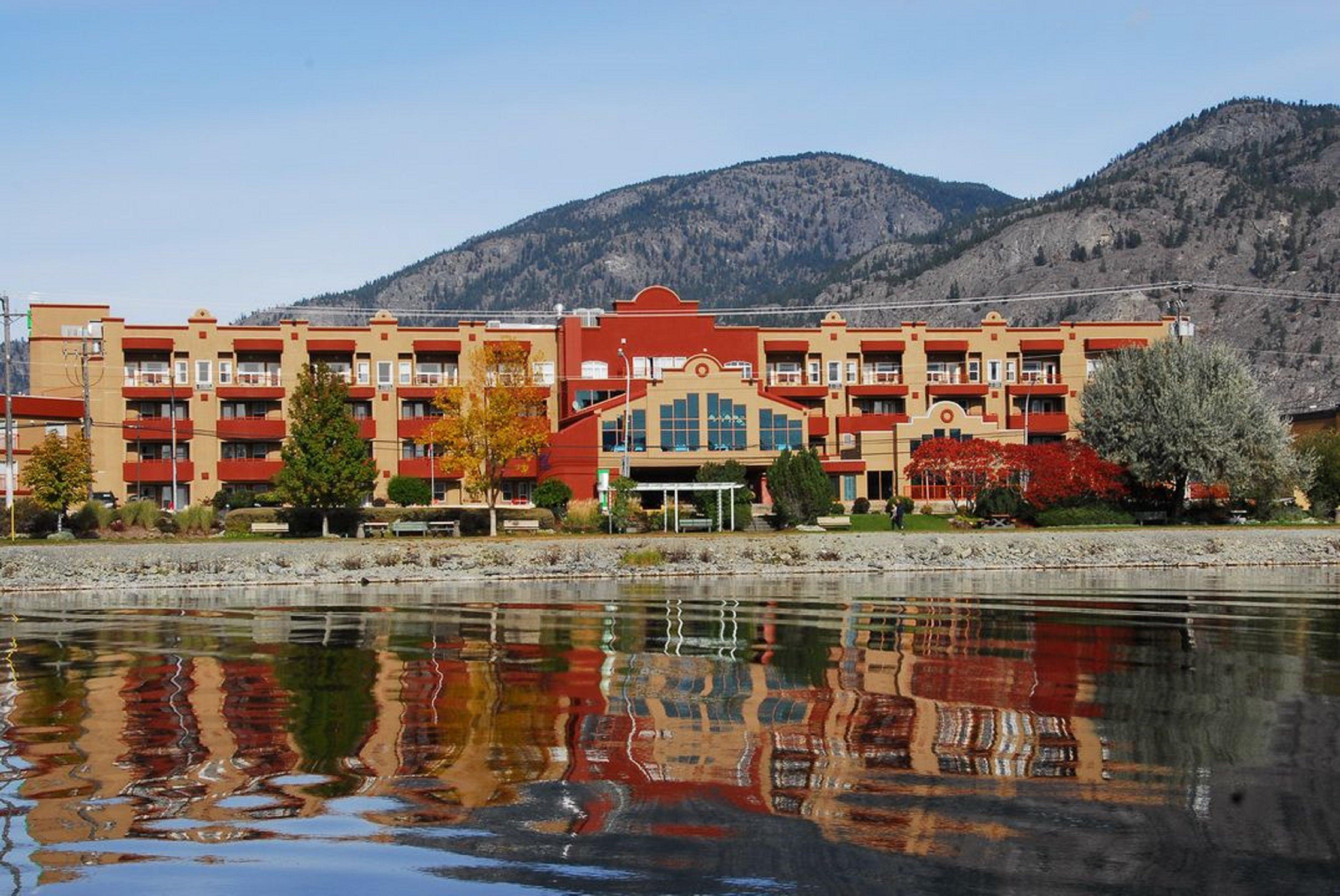 Holiday Inn Hotel & Suites Osoyoos By Ihg Εξωτερικό φωτογραφία